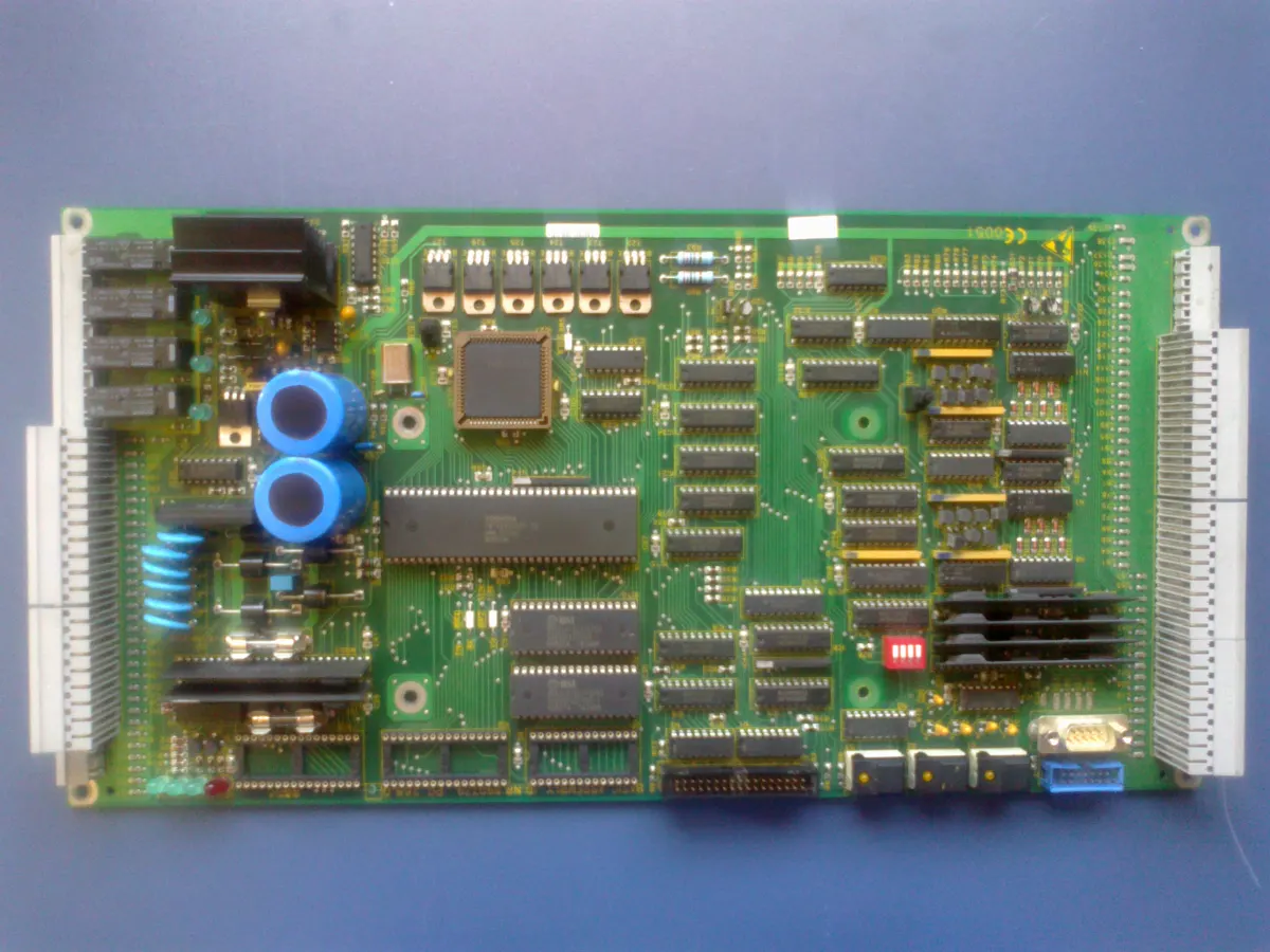 Placa industrial de controle eletrônico